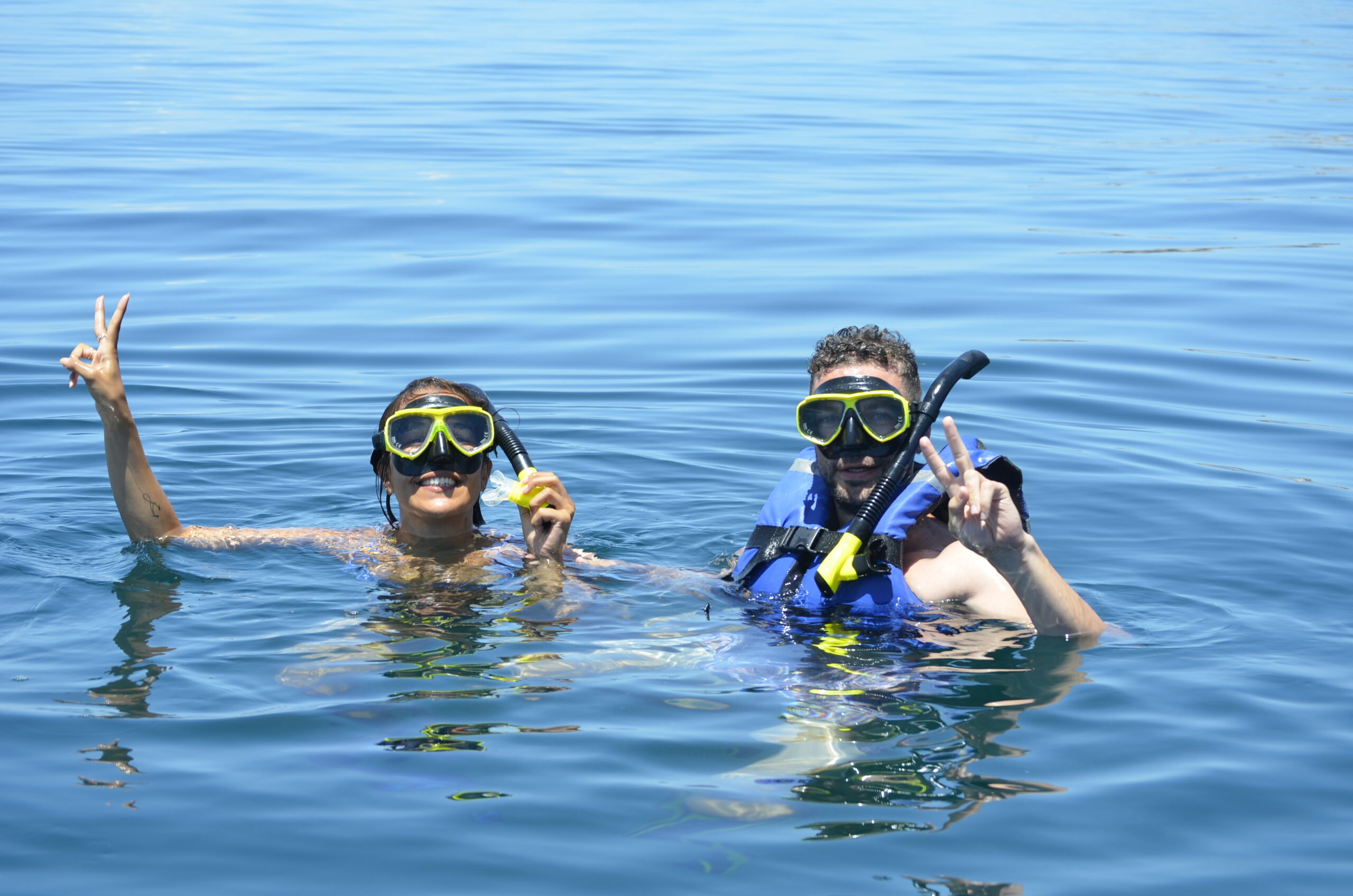 Depending on ocean conditions, snorkel in the crystal-clear waters of Baja California Sur and discover the marine species that make this ecosystem extraordinary_