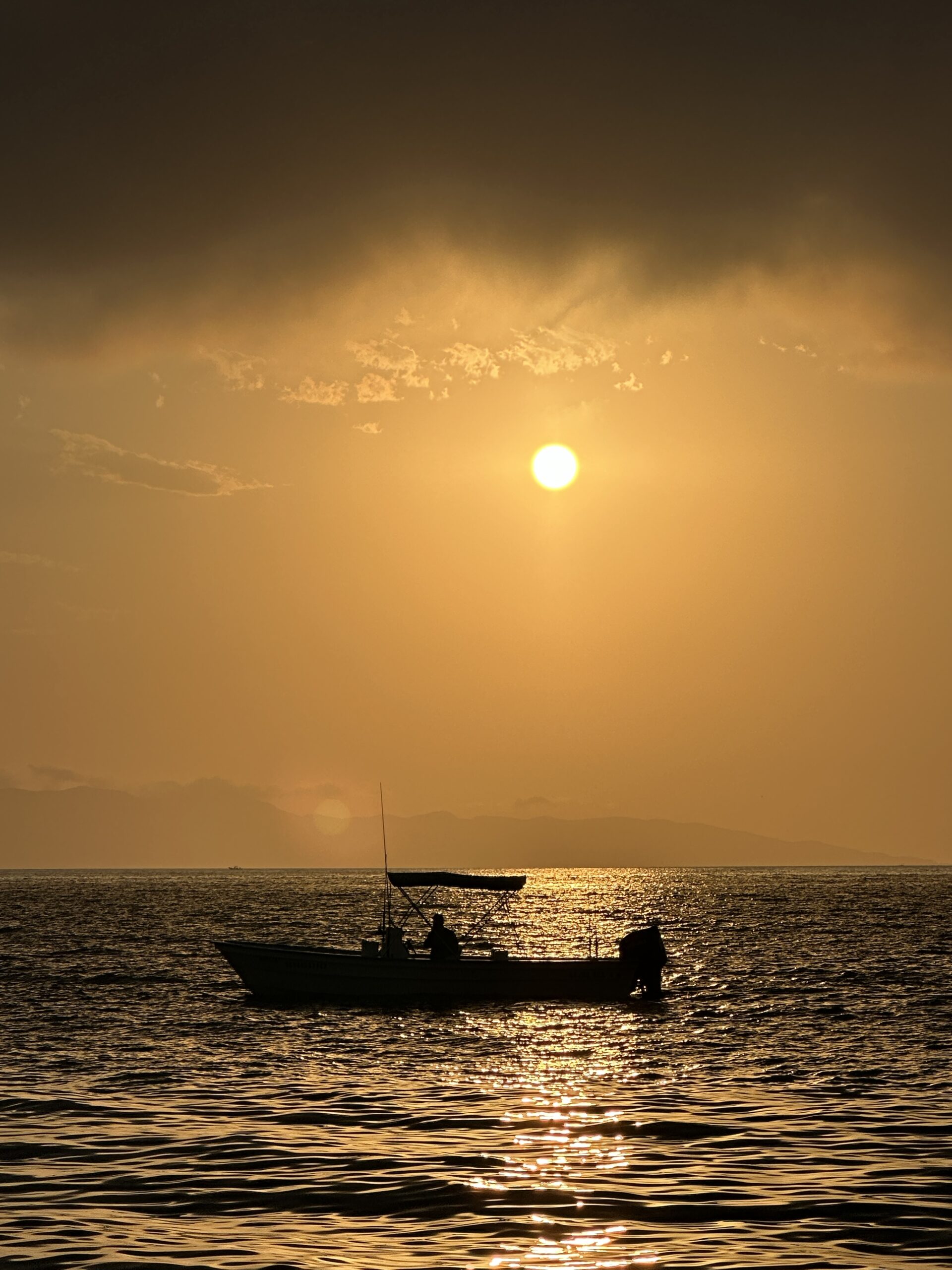 sunrise boat for ocean safari sea of cortez